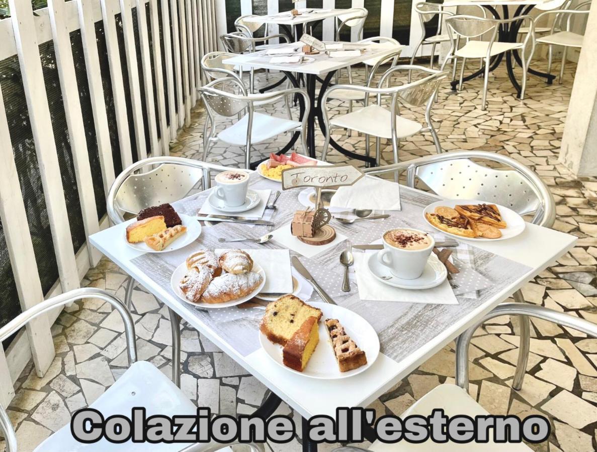 Hotel Niagara Riccione Dış mekan fotoğraf