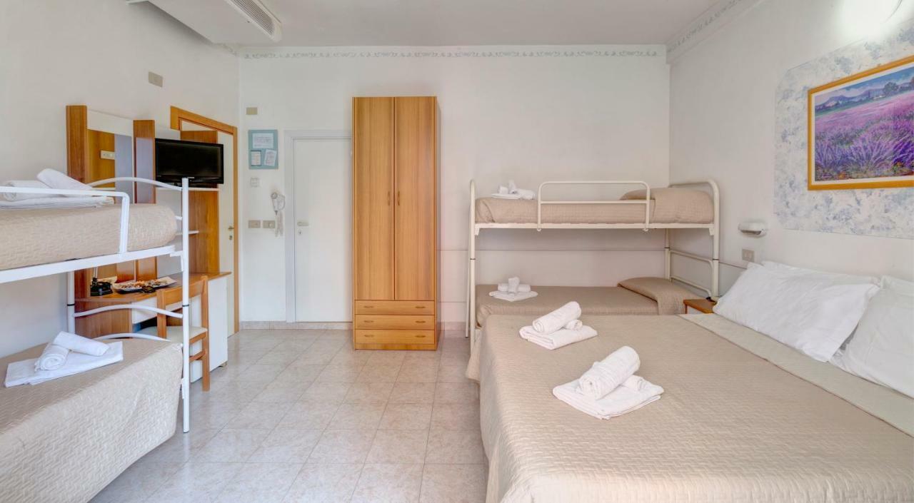 Hotel Niagara Riccione Dış mekan fotoğraf