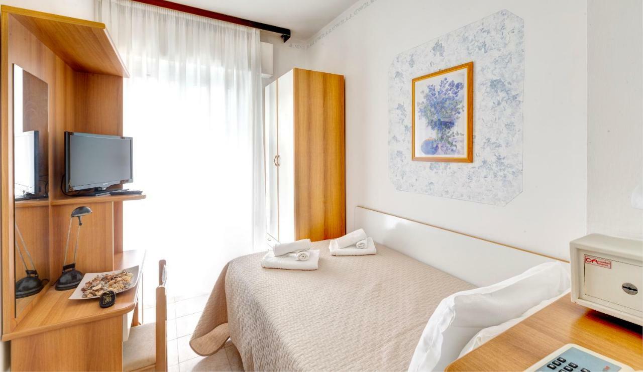 Hotel Niagara Riccione Dış mekan fotoğraf